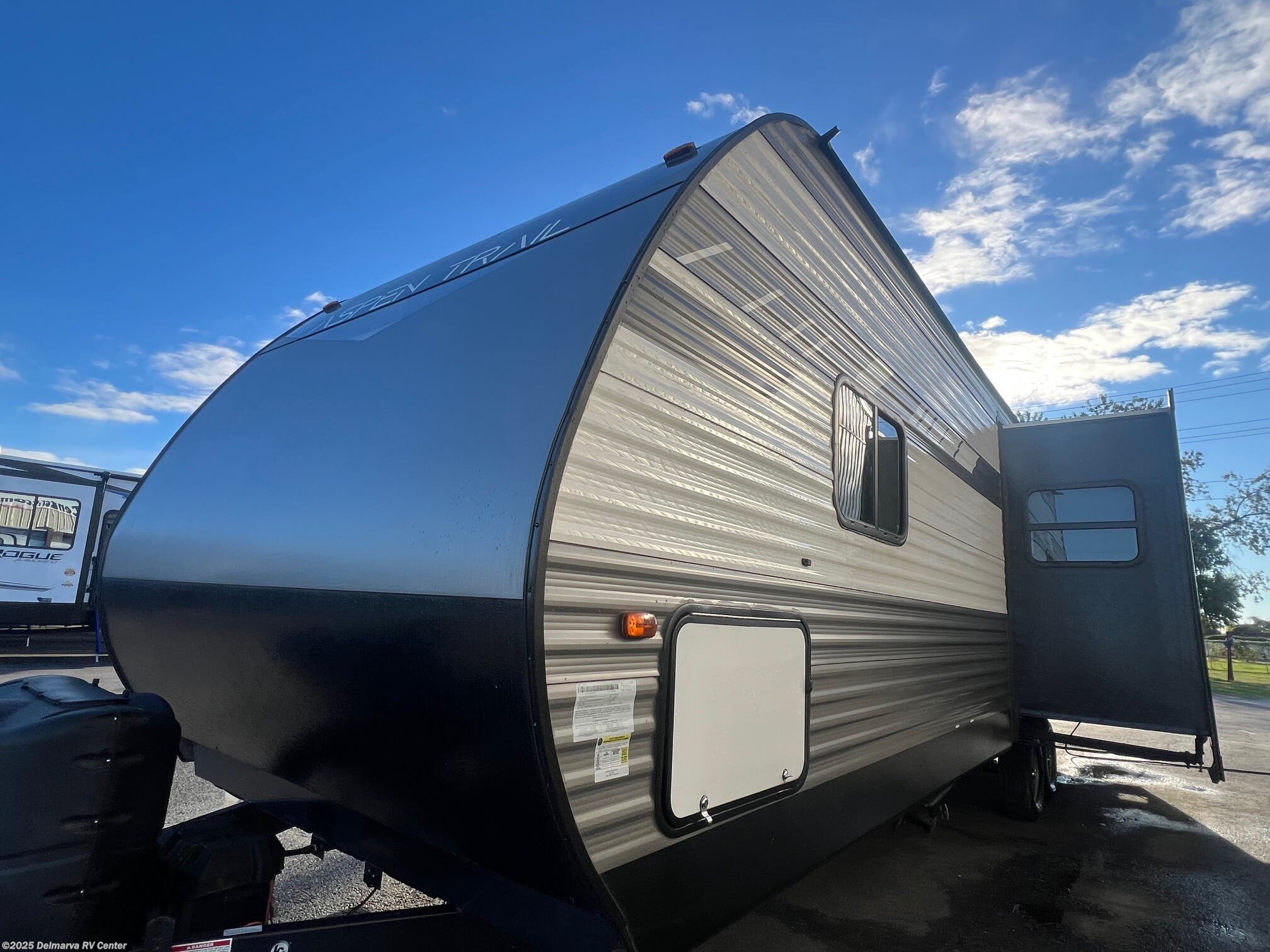 Call now about this 2022 Dutchmen Aspen Trail 2860RLS! 2022 Dutchmen Aspen Trail 2860RLS - Used Travel Trailer For Sale by Delmarva RV Center in Milford, Delaware
