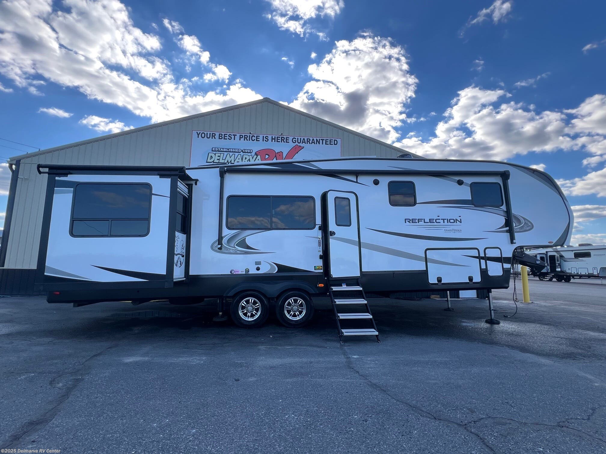 Email now about this 2022 Grand Design Reflection 341RDS! Used 2022 Grand Design Reflection 341RDS available in Milford, Delaware