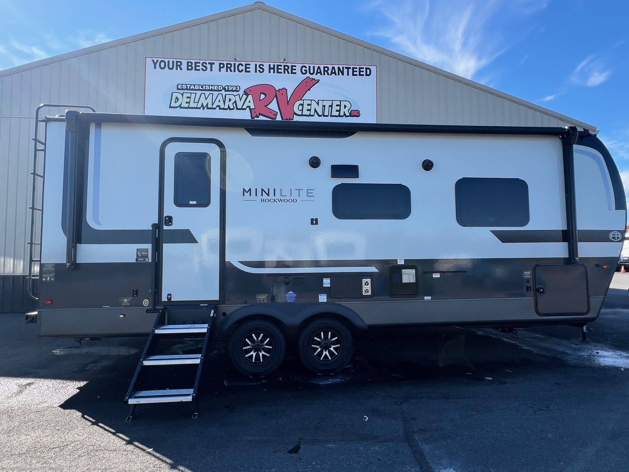 Email now about this 2026 Forest River Rockwood Mini Lite 2511S! New 2026 Forest River Rockwood Mini Lite 2511S available in Milford, Delaware