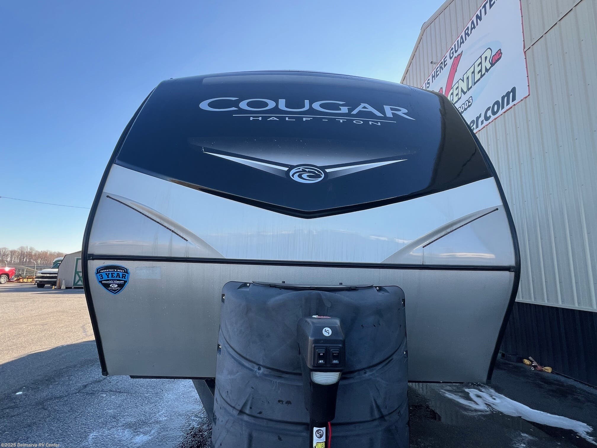 Call now about this 2021 Keystone Cougar Half-Ton 25DBSWE! 2021 Keystone Cougar Half-Ton 25DBSWE - Used Travel Trailer For Sale by Delmarva RV Center in Milford, Delaware