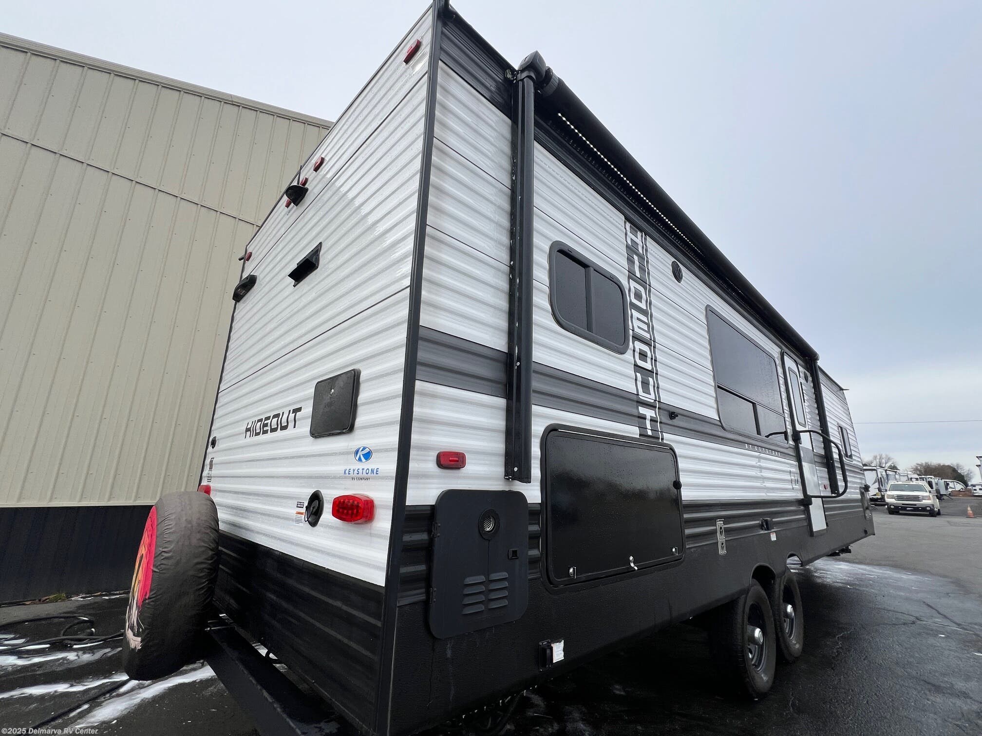 Call now about this 2023 Keystone Hideout 28RKS! 2023 Keystone Hideout 28RKS - Used Travel Trailer For Sale by Delmarva RV Center (Milford North) in Milford North, Delaware