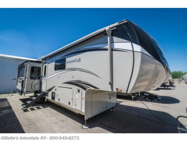 New 2022 Jayco Pinnacle 36FBTS available in Haslett, Michigan