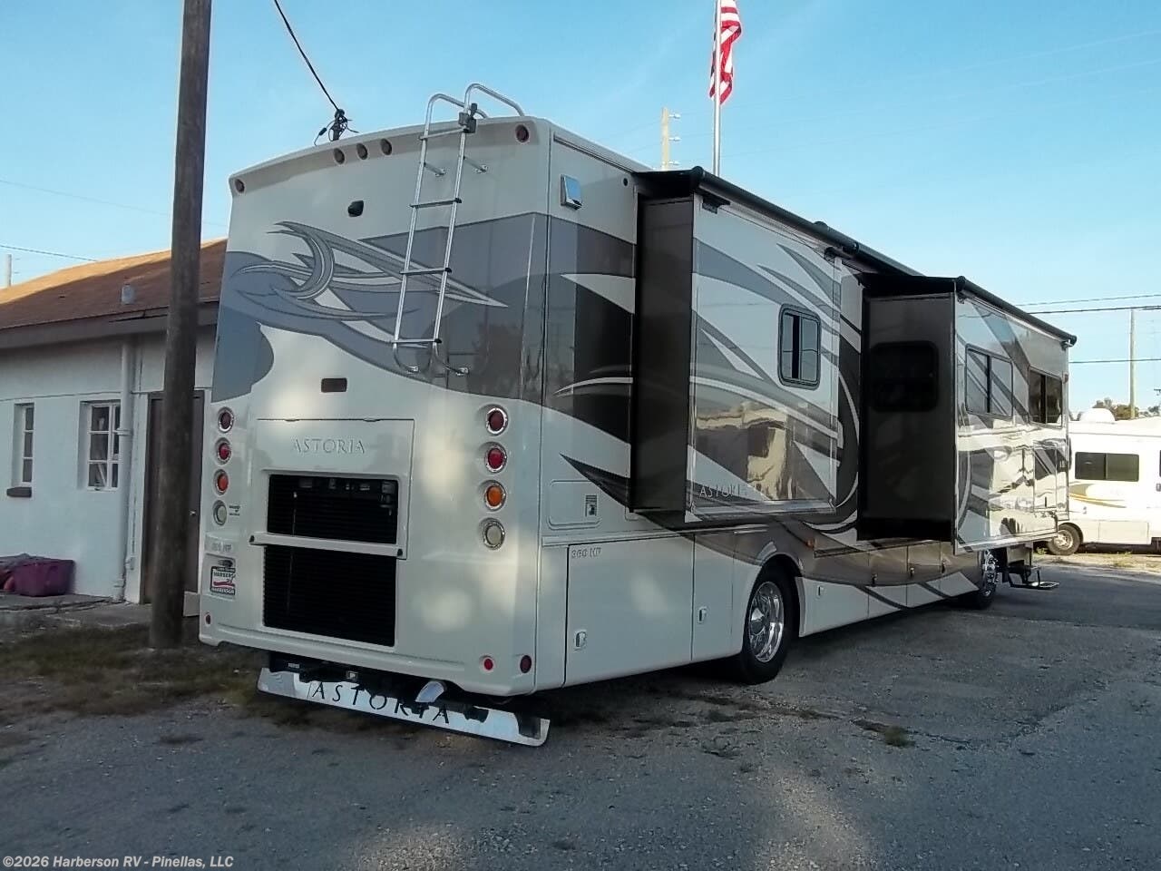 Contact us now about this 2012 Thor Motor Coach Astoria 36MQ! 2012 Astoria 36MQ by Thor Motor Coach from Harberson RV - Pinellas, LLC in Clearwater, Florida