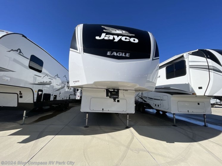 New 2024 Jayco Eagle HT 29DDB available in Park City, Kansas