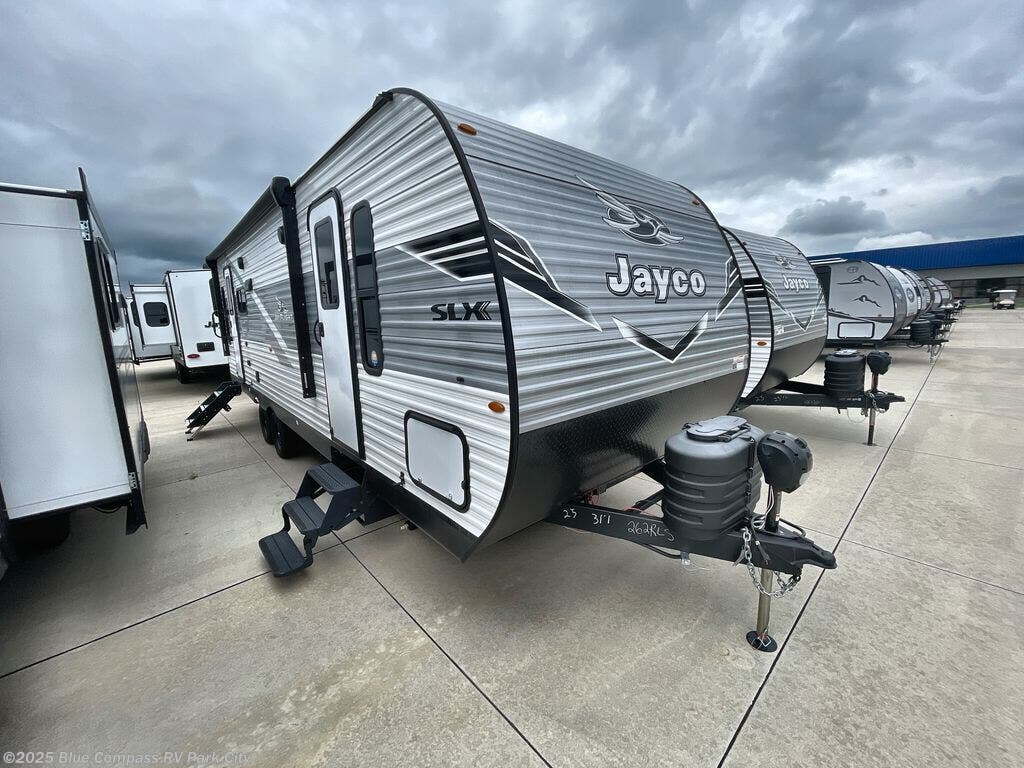 New 2025 Jayco Jay Flight SLX 262RLS available in Park City, Kansas