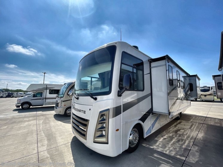 Email now about this 2023 Thor Motor Coach Resonate 30C! Used 2023 Thor Motor Coach Resonate 30C available in Park City, Kansas