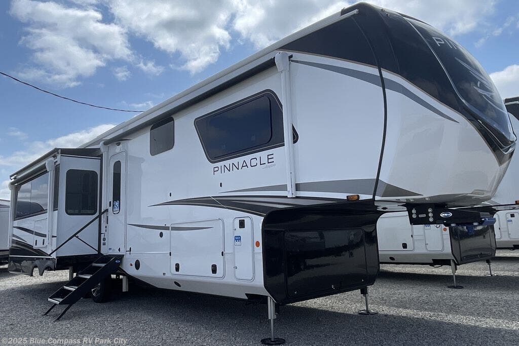 Contact us now about this 2025 Jayco Pinnacle 38KPTS! 2025 Pinnacle 38KPTS by Jayco from Blue Compass RV Park City in Park City, Kansas