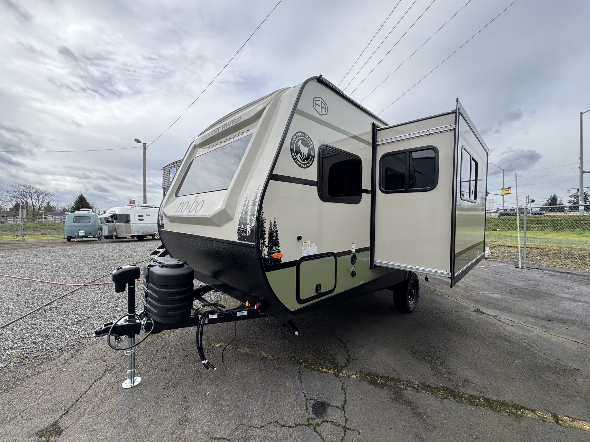 New 2025 Forest River No Boundaries 18 Series NB18.3 available in Salem, Oregon