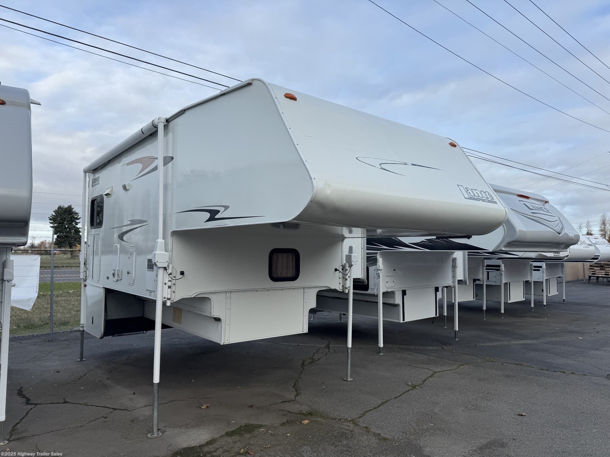 Email now about this 2007 Lance TC 1181! Used 2007 Lance TC 1181 available in Salem, Oregon