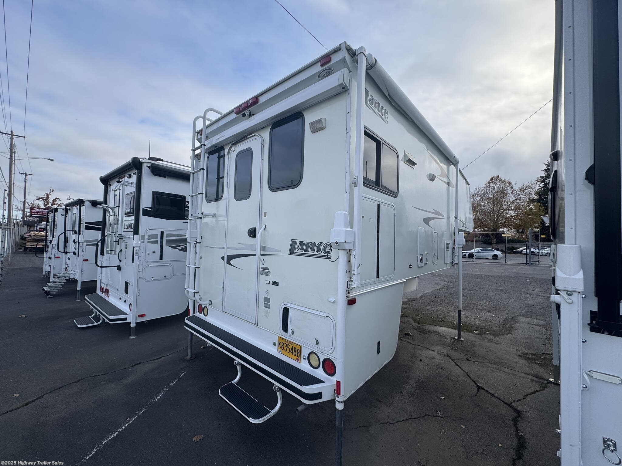 Contact us now about this 2007 Lance TC 1181! 2007 TC 1181 by Lance from Highway Trailer Sales in Salem, Oregon