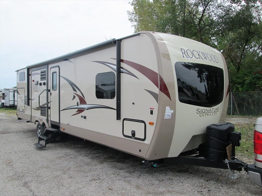2019 Forest River RV Rockwood Signature Ultra Lite 8327SS for Sale in Bridgeview, IL 60455 2019 Forest River Rockwood Signature Ultra Lite