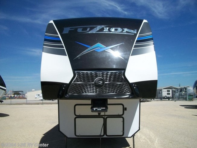 2020 Keystone Fuzion 419 - Used Fifth Wheel For Sale by I-35 RV Center in Denton, Texas