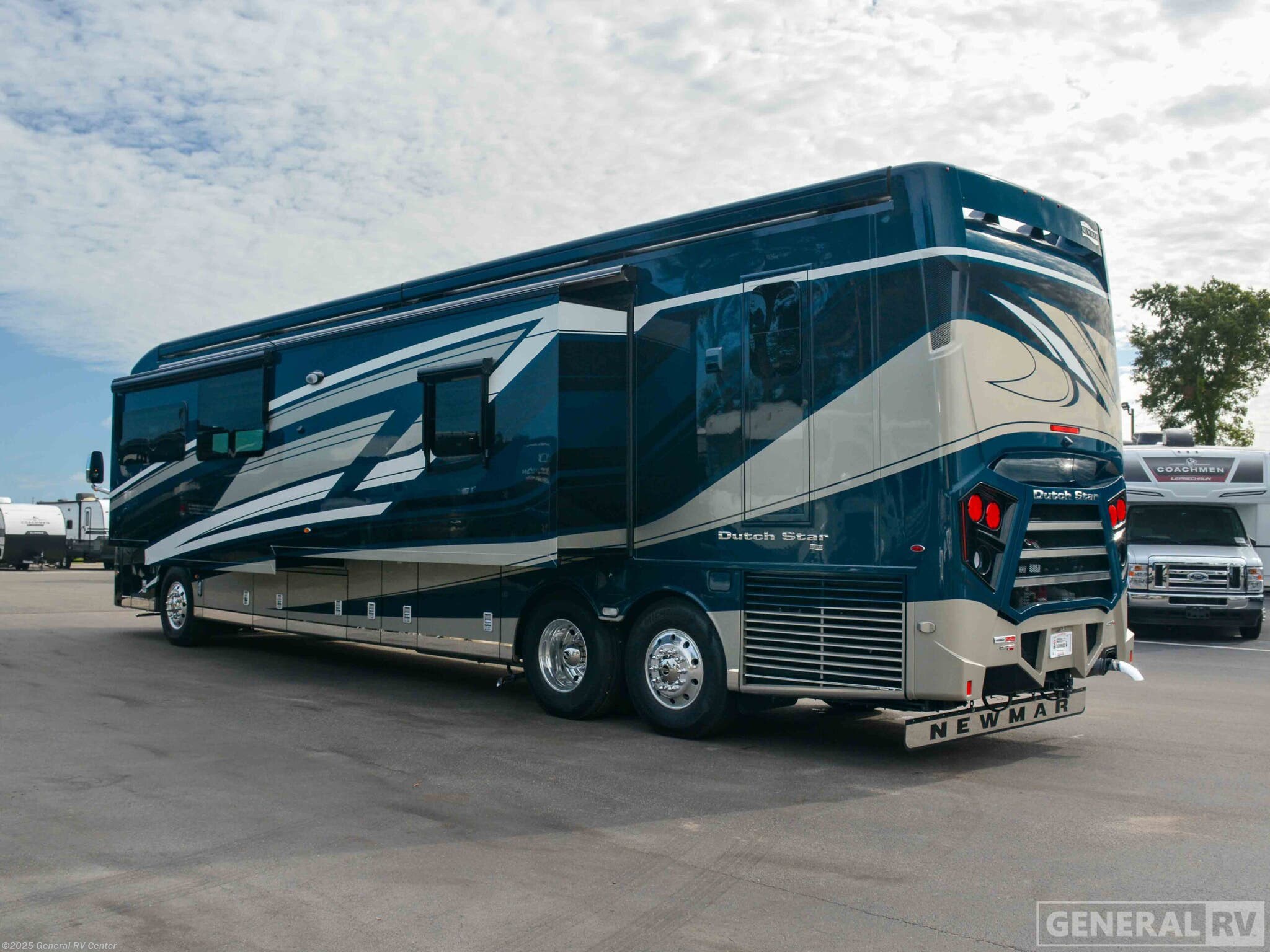 Contact us now about this 2026 Newmar Dutch Star 4325! 2026 Dutch Star 4325 by Newmar from General RV Center in Winter Garden, Florida
