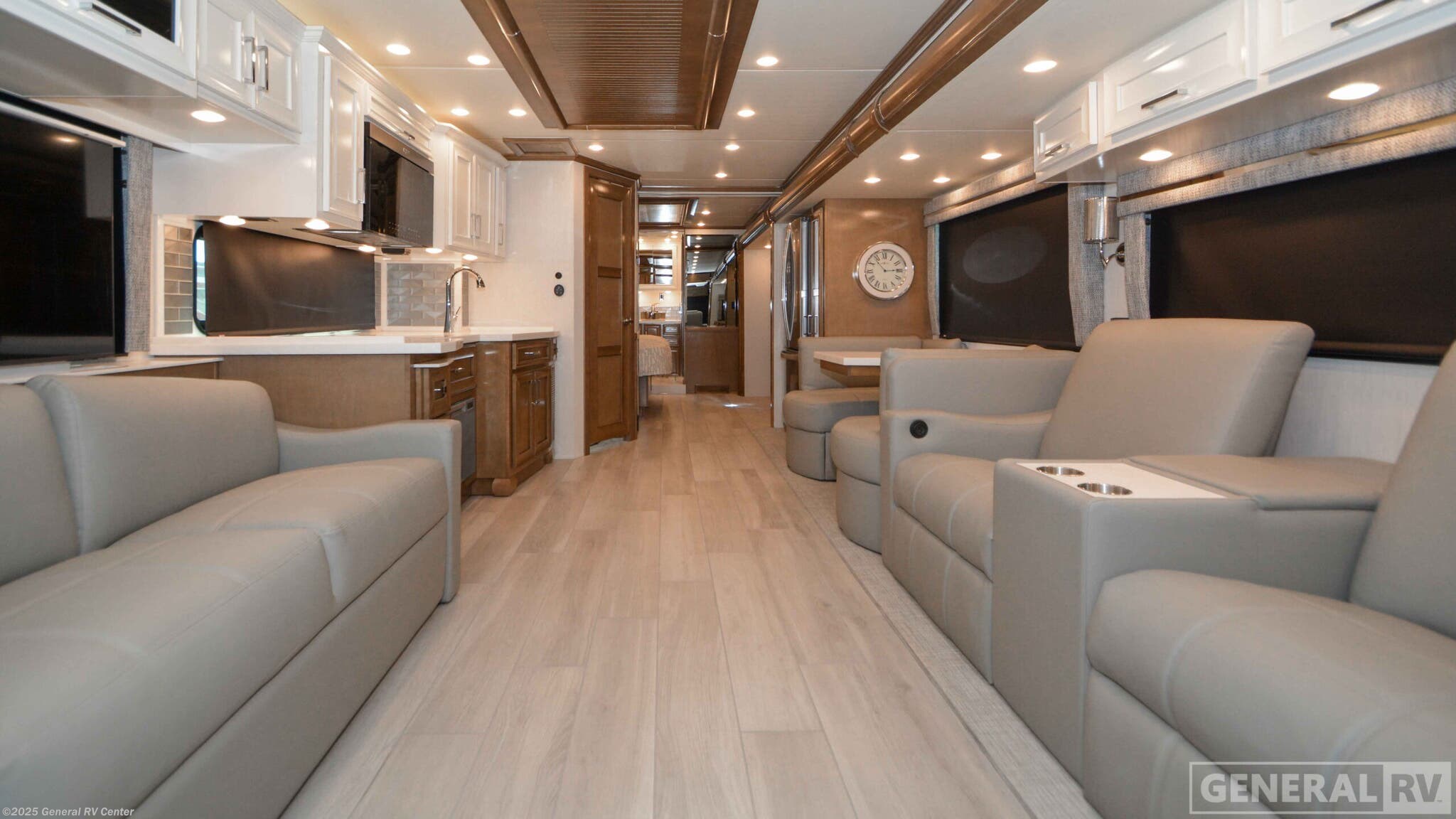 Call now about this 2026 Newmar Ventana 4037! 2026 Newmar Ventana 4037 - New Class A For Sale by General RV Center in Winter Garden, Florida