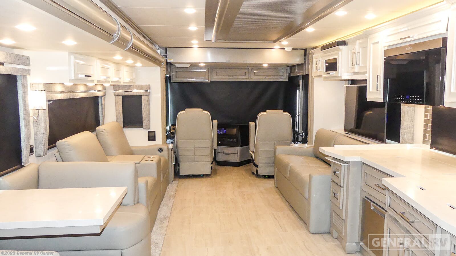 Used 2025 Newmar Ventana 4037-3S available in Winter Garden, Florida