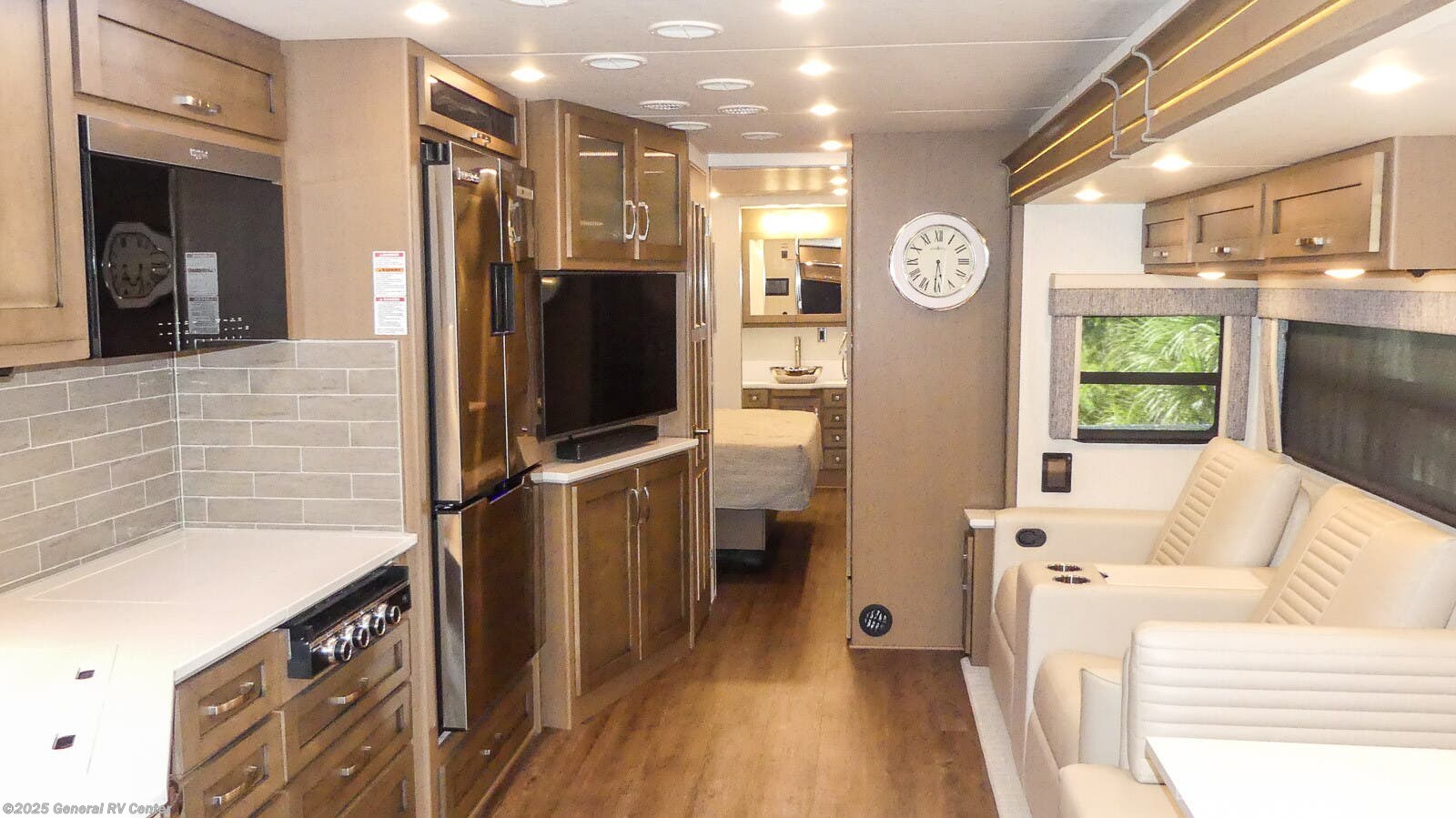 Call now about this 2026 Newmar Bay Star 3609! 2026 Newmar Bay Star 3609 - New Class A For Sale by General RV Center in Winter Garden, Florida