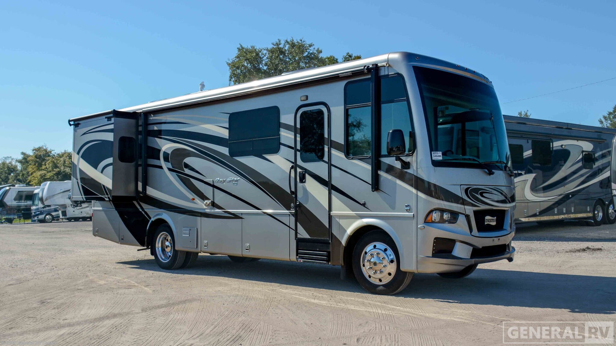 Email now about this 2019 Newmar Bay Star 3014! Used 2019 Newmar Bay Star 3014 available in Winter Garden, Florida