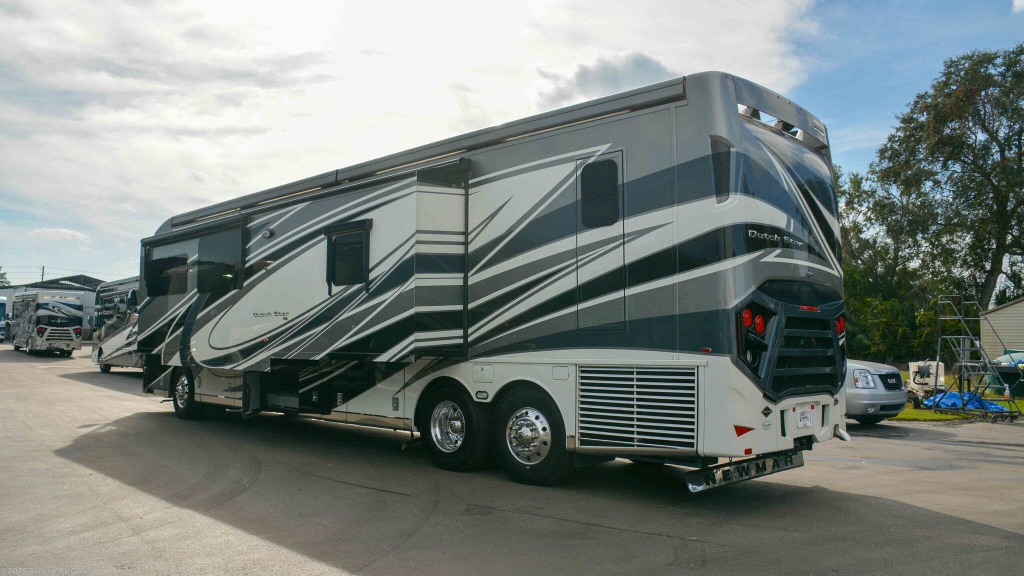 Contact us now about this 2021 Newmar DUTCHSTAR 4369-3S! 2021 DUTCHSTAR 4369-3S by Newmar from General RV Center in Winter Garden, Florida