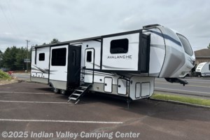 2023 Keystone Avalanche 360FL