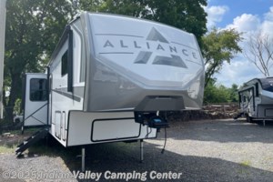 2025 Alliance RV Avenue 32RLS
