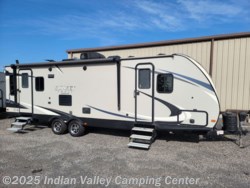 2017 Sunset Trail Super Lite SS271RL by CrossRoads from Indian Valley Camping Center in Souderton, Pennsylvania