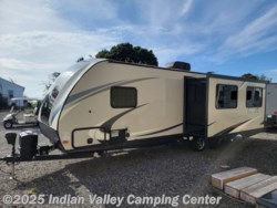 2017 CrossRoads Sunset Trail Super Lite SS271RL - Used Travel Trailer for sale by Indian Valley Camping Center in Souderton, Pennsylvania