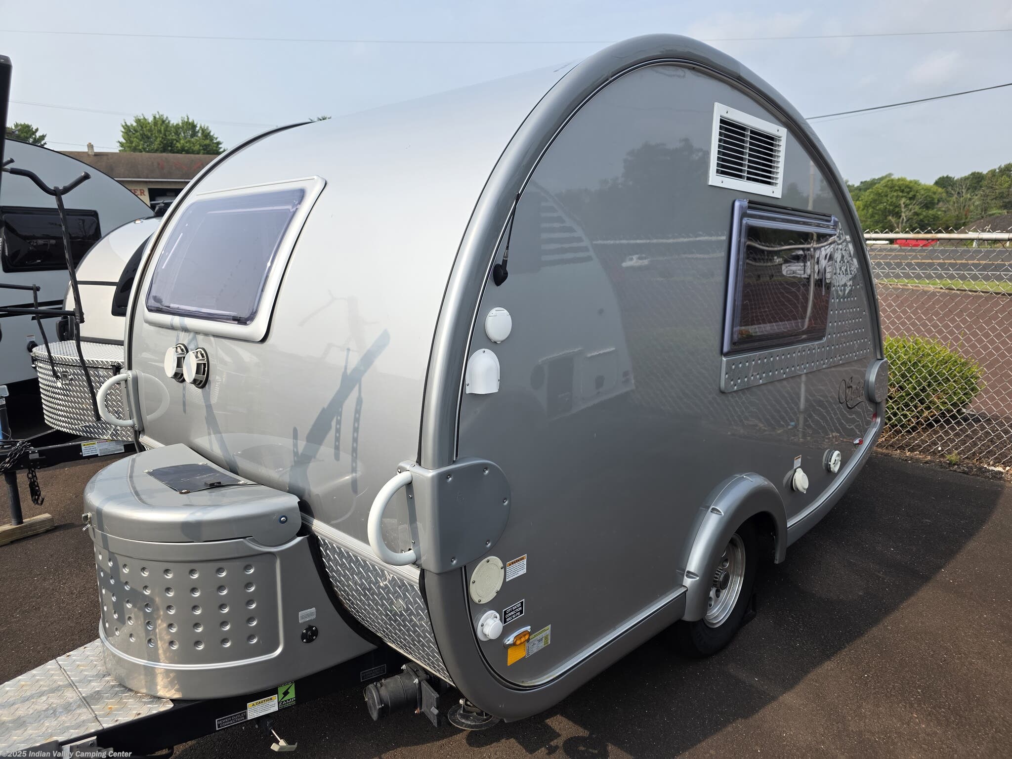 Contact us now about this 2017 NuCamp TAB 320 Classic Sofitel! 2017 TAB 320 Classic Sofitel by NuCamp from Indian Valley Camping Center in Souderton, Pennsylvania