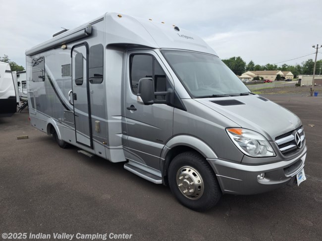 2012 Leisure Travel Unity U24IB