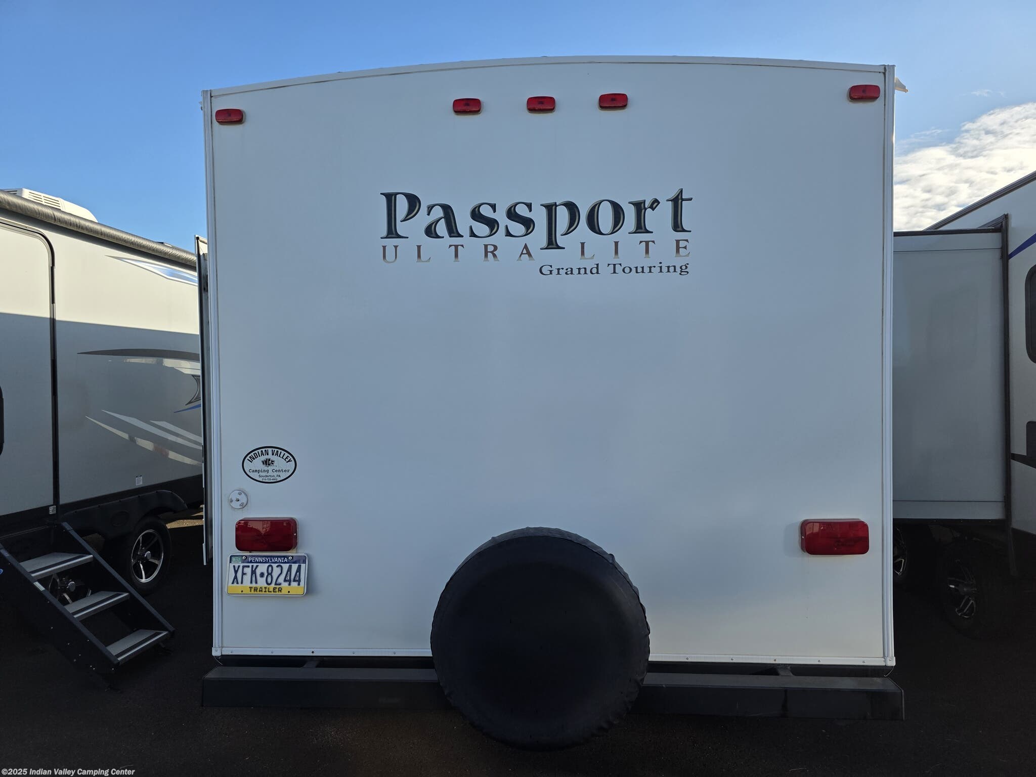 Contact us now about this 2012 Keystone Passport Ultra Lite Grand Touring 2650BH! 2012 Passport Ultra Lite Grand Touring 2650BH by Keystone from Indian Valley Camping Center in Souderton, Pennsylvania