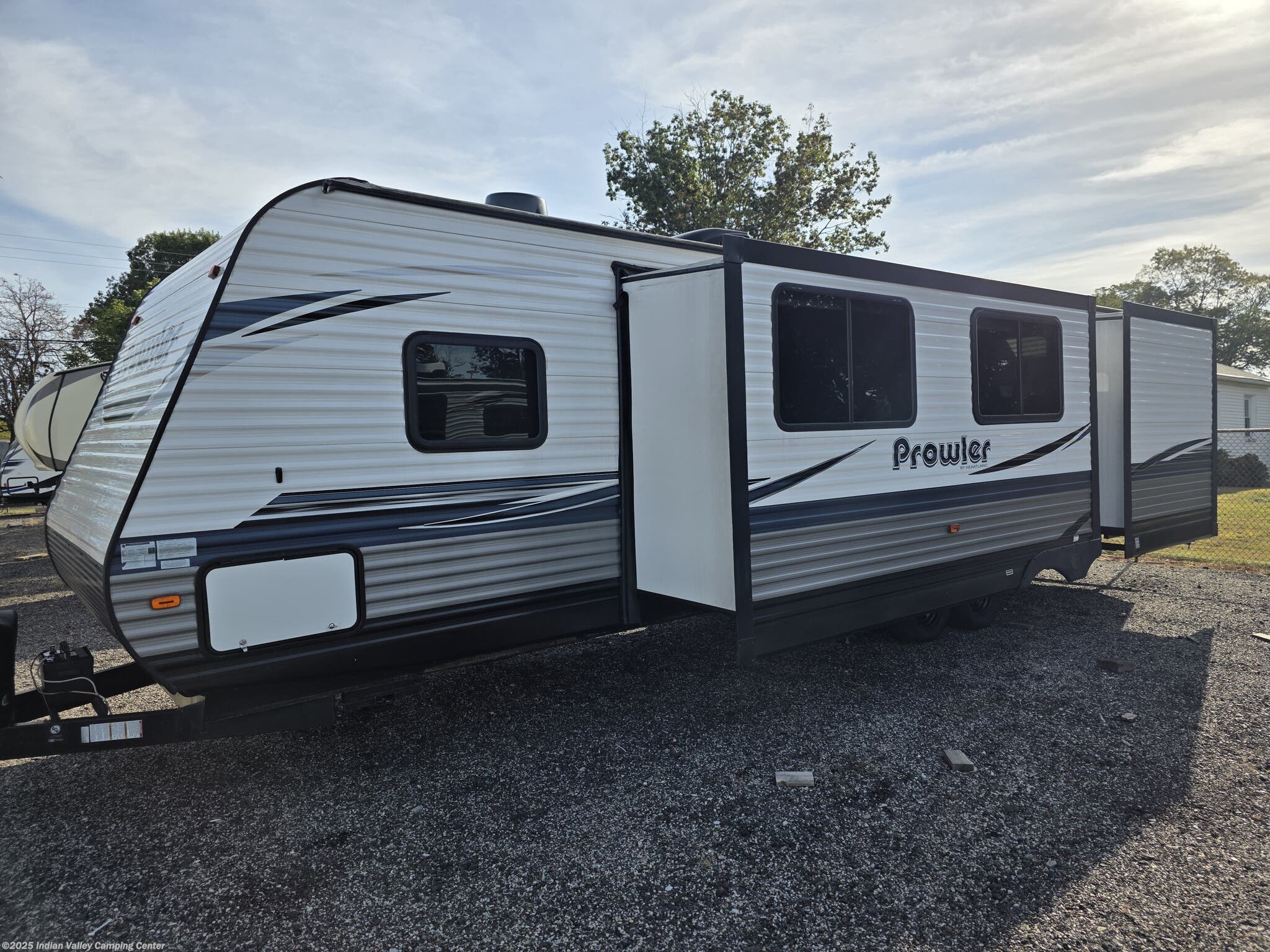 Call now about this 2020 Fleetwood Prowler 320BH! 2020 Fleetwood Prowler 320BH - Used Travel Trailer For Sale by Indian Valley Camping Center in Souderton, Pennsylvania features Hitch, Furnace, Stove, External Shower, Stove Top Burner