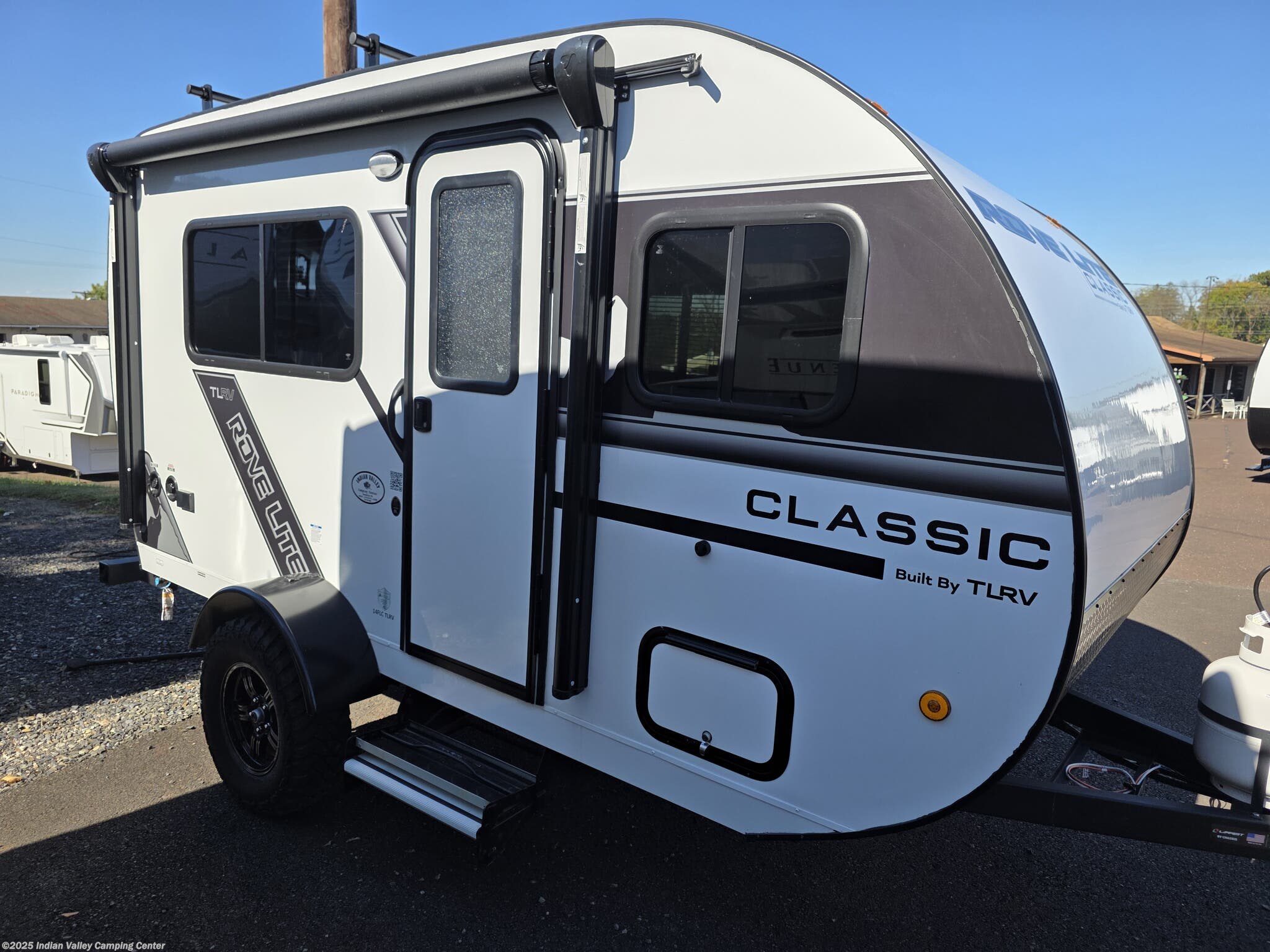 Call now about this 2026 Travel Lite Rove Classic 14FLC! 2026 Travel Lite Rove Classic 14FLC - New Travel Trailer For Sale by Indian Valley Camping Center in Souderton, Pennsylvania features Toilet, Furnace, Water Heater