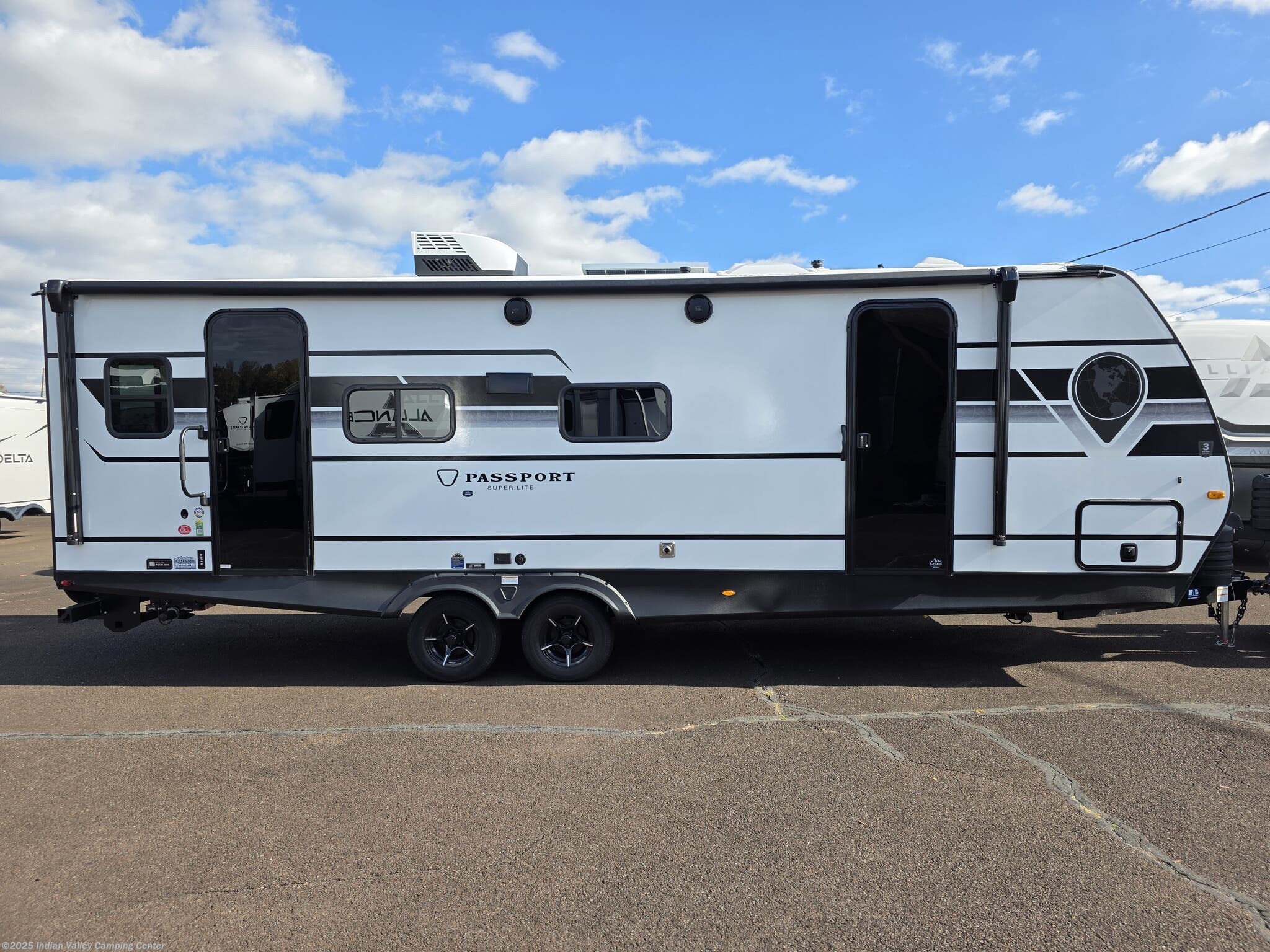 Call now about this 2026 Keystone Passport SL Series 253RD! 2026 Keystone Passport SL Series 253RD - New Travel Trailer For Sale by Indian Valley Camping Center in Souderton, Pennsylvania features Microwave, Power Stabilizer Jacks, Smoke Detector, External Shower, Awning