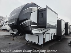 2021 Keystone Avalanche 338GK - Used Fifth Wheel for sale by Indian Valley Camping Center in Souderton, Pennsylvania
