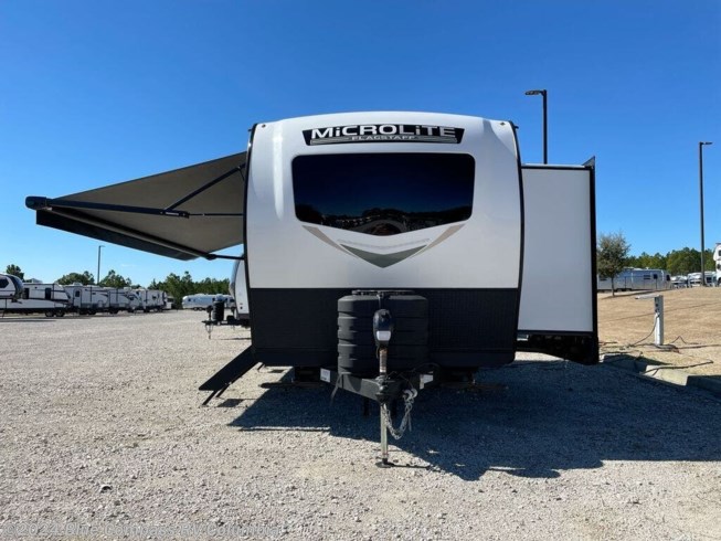 2024 Flagstaff Micro Lite 25FKBS by Forest River from Blue Compass RV Columbia in Lexington, South Carolina