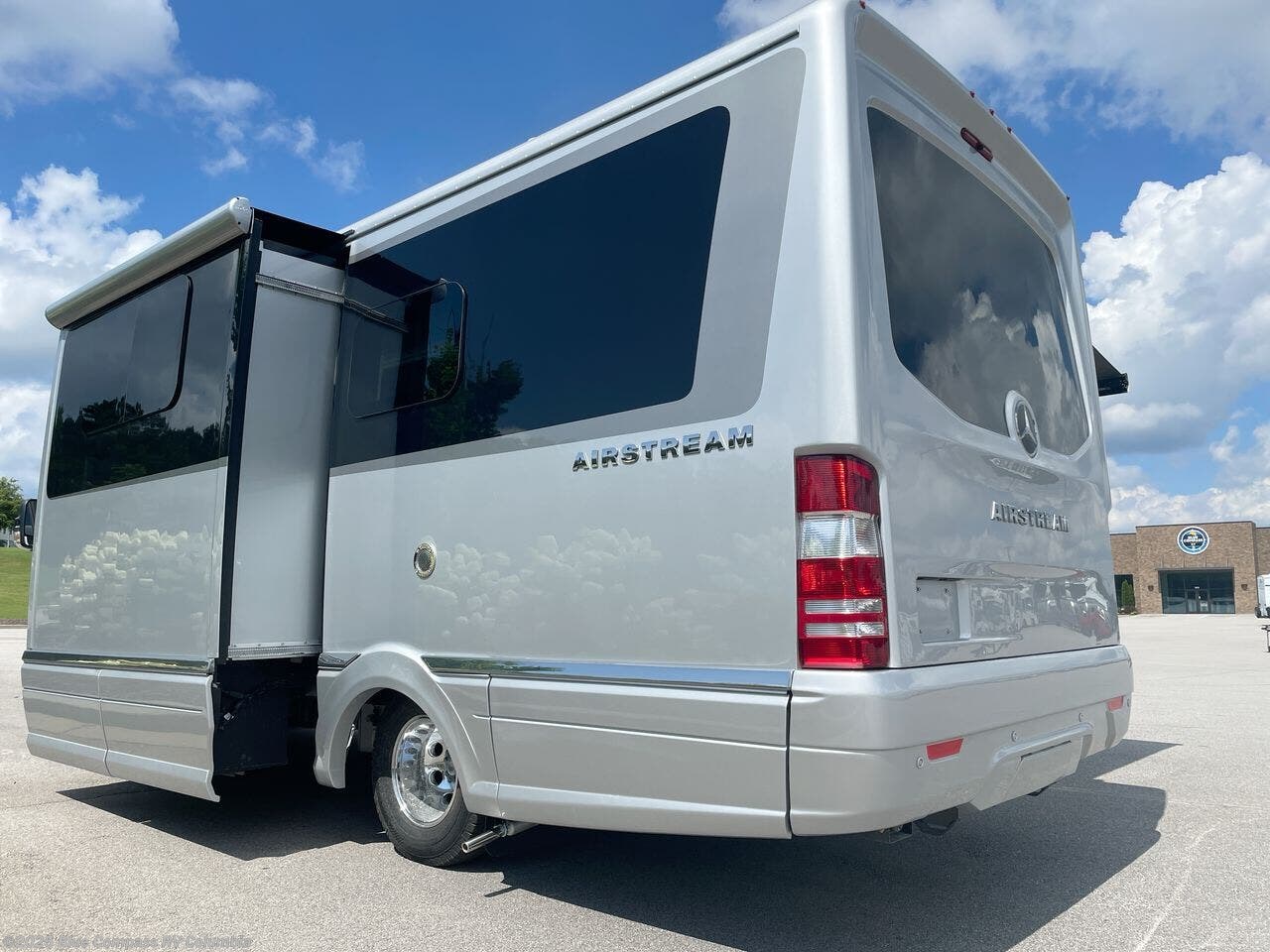 Call now about this 2025 Airstream Atlas LP Model! 2025 Airstream Atlas LP Model - New Class B For Sale by Blue Compass RV Columbia in Lexington, South Carolina