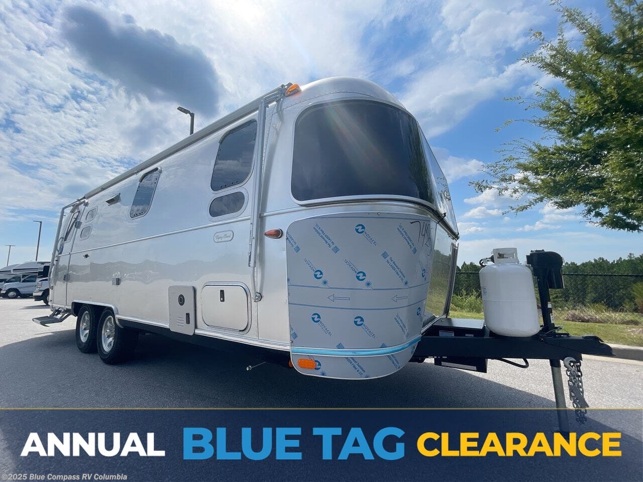Email now about this 2026 Airstream Flying Cloud 25FB! New 2026 Airstream Flying Cloud 25FB available in Lexington, South Carolina