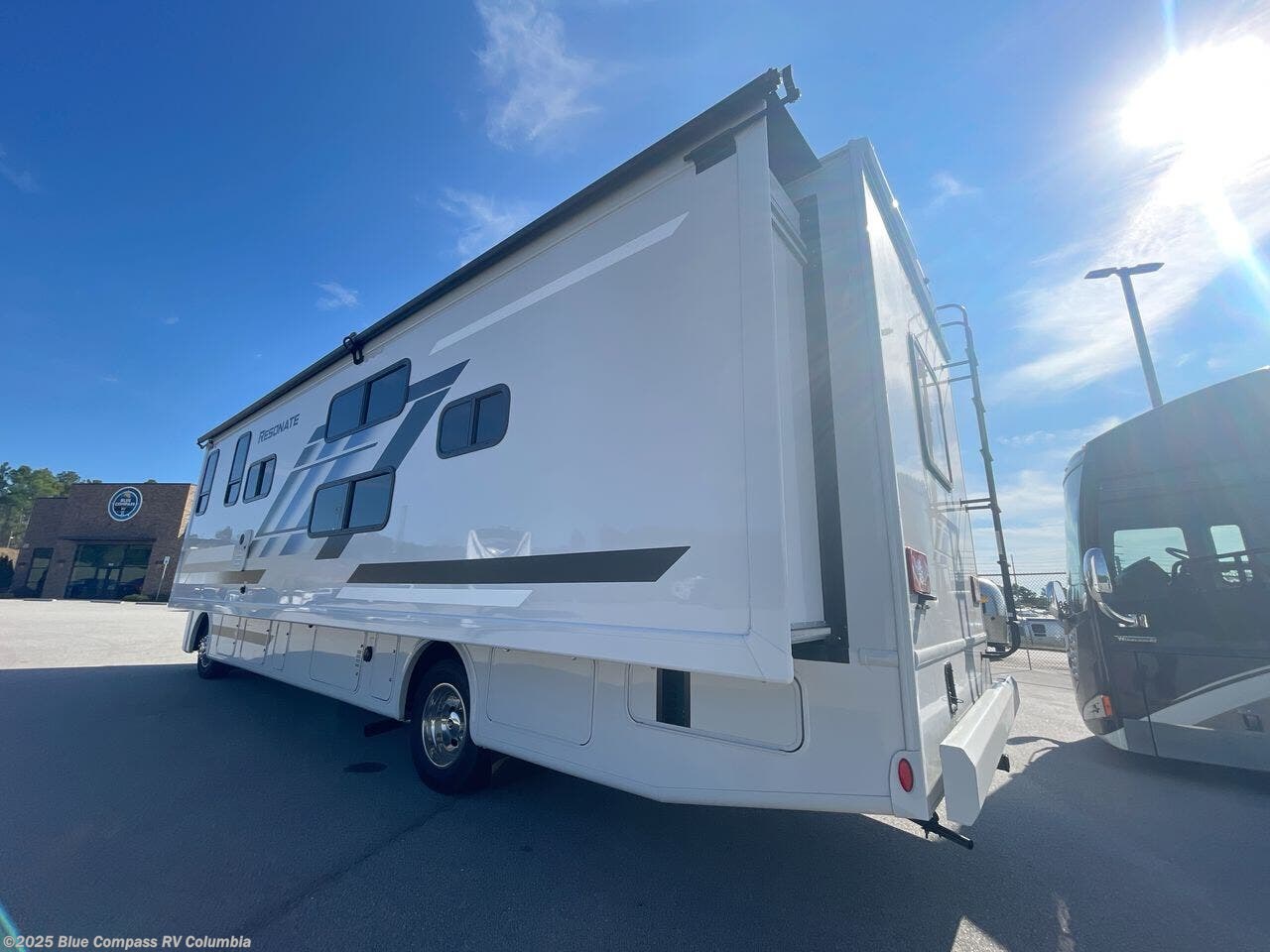 Contact us now about this 2026 Thor Motor Coach Resonate 32B! 2026 Resonate 32B by Thor Motor Coach from Blue Compass RV Columbia in Lexington, South Carolina