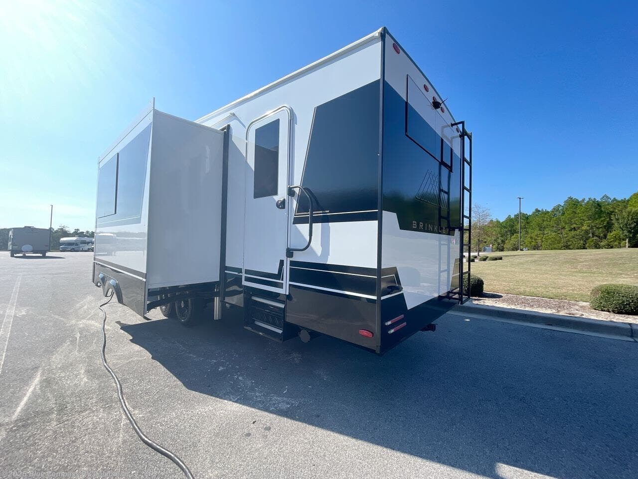 Contact us now about this 2026 Brinkley RV Model Z 2810! 2026 Model Z 2810 by Brinkley RV from Blue Compass RV Columbia in Lexington, South Carolina