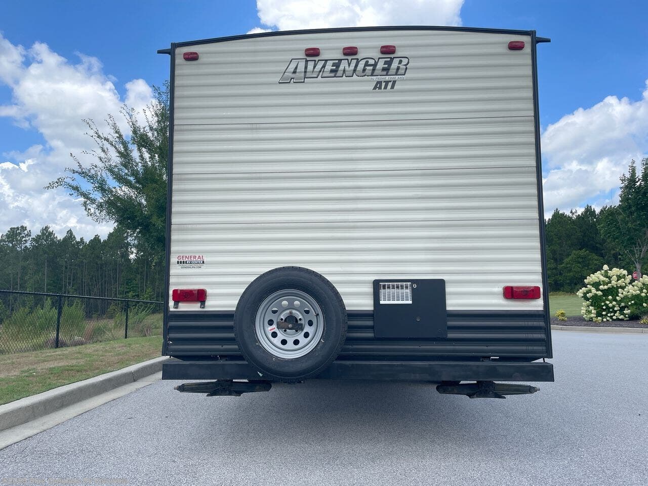 Used 2017 Prime Time Avenger 26bh available in Lexington, South Carolina