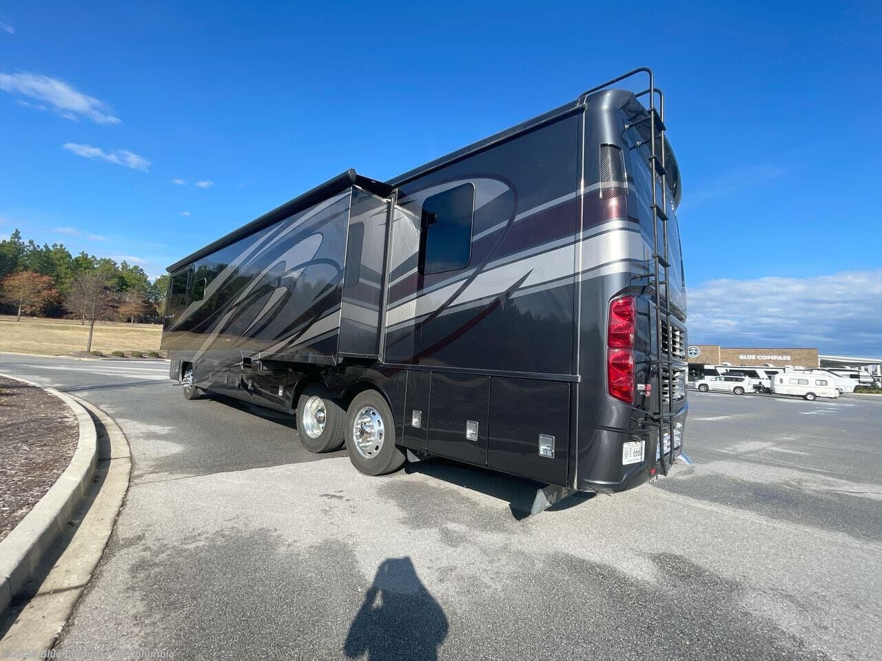 Contact us now about this 2018 Newmar Ventana 4046! 2018 Ventana 4046 by Newmar from Blue Compass RV Columbia in Lexington, South Carolina