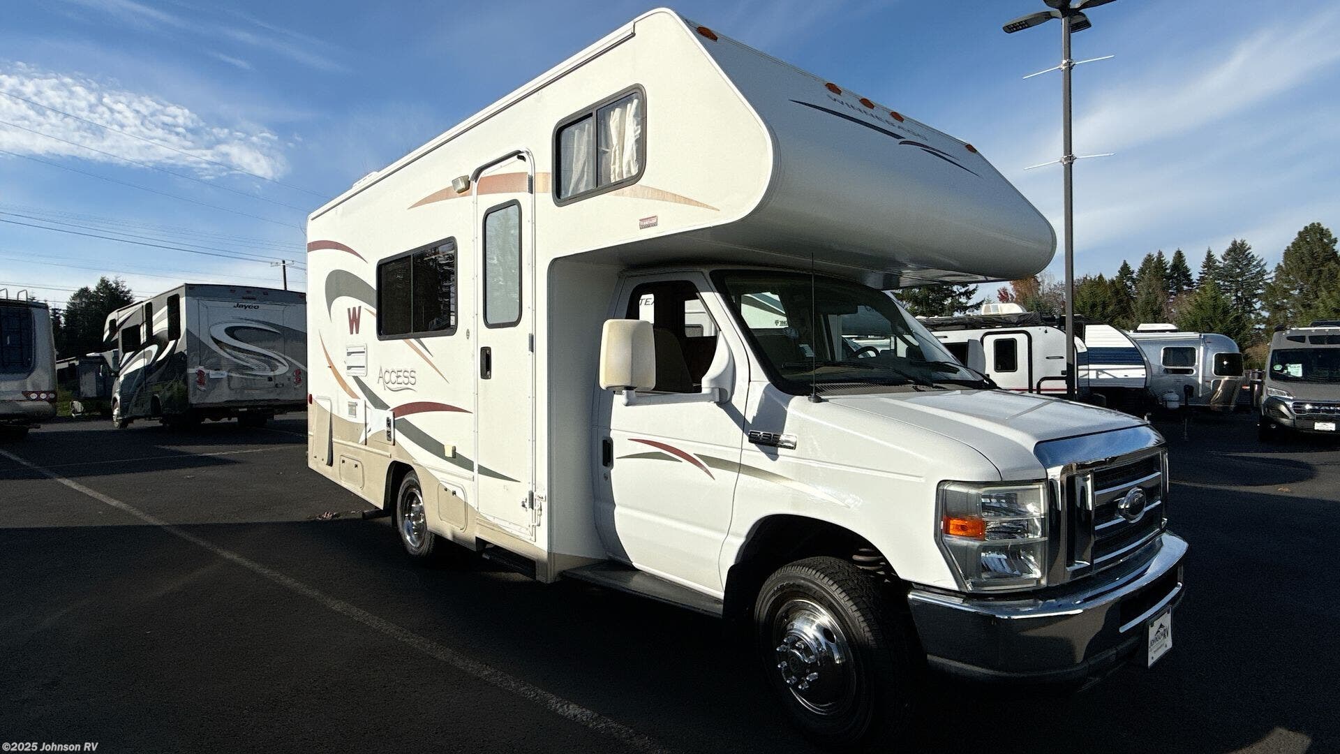 Email now about this 2008 Winnebago Access 22B! Used 2008 Winnebago Access 22B available in Sandy, Oregon