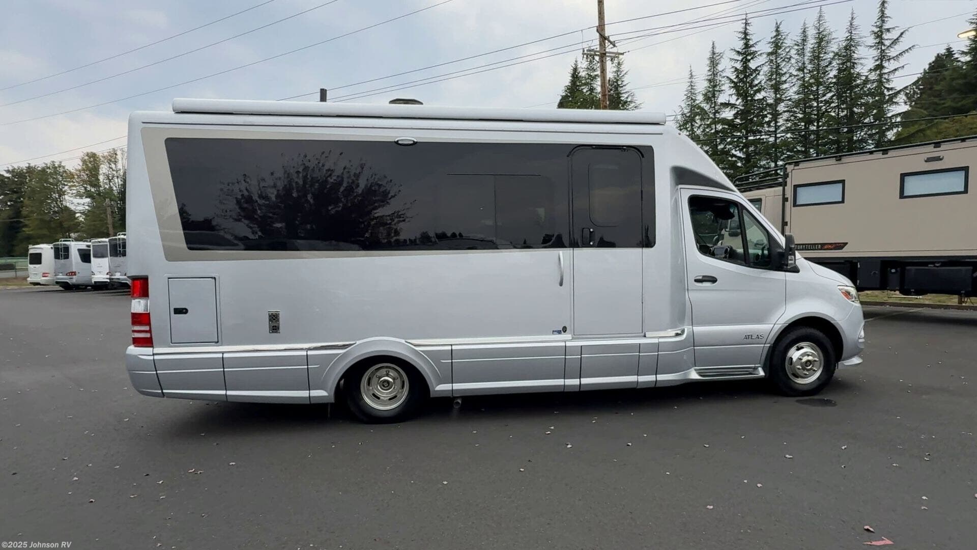 Contact us now about this 2021 Airstream Atlas Murphy Suite! 2021 Atlas Murphy Suite by Airstream from Johnson RV in Sandy, Oregon