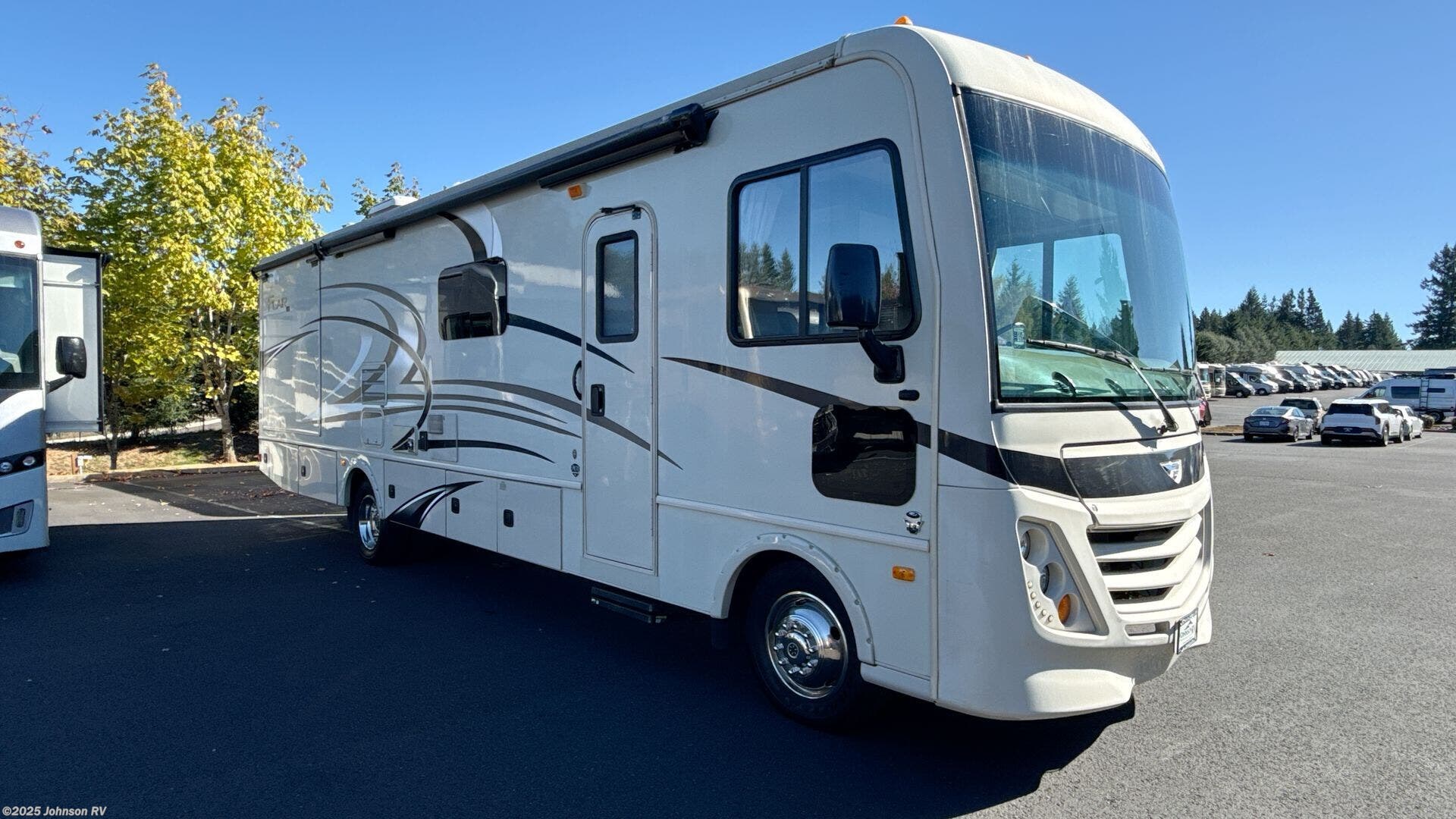 Contact us now about this 2018 Fleetwood Flair 31W! 2018 Flair 31W by Fleetwood from Johnson RV in Sandy, Oregon