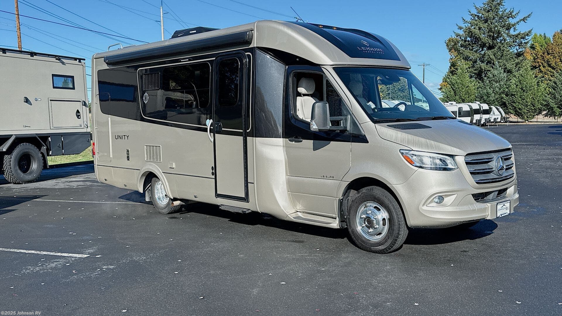 Email now about this 2019 Leisure Travel Unity U24MB! Used 2019 Leisure Travel Unity U24MB available in Sandy, Oregon