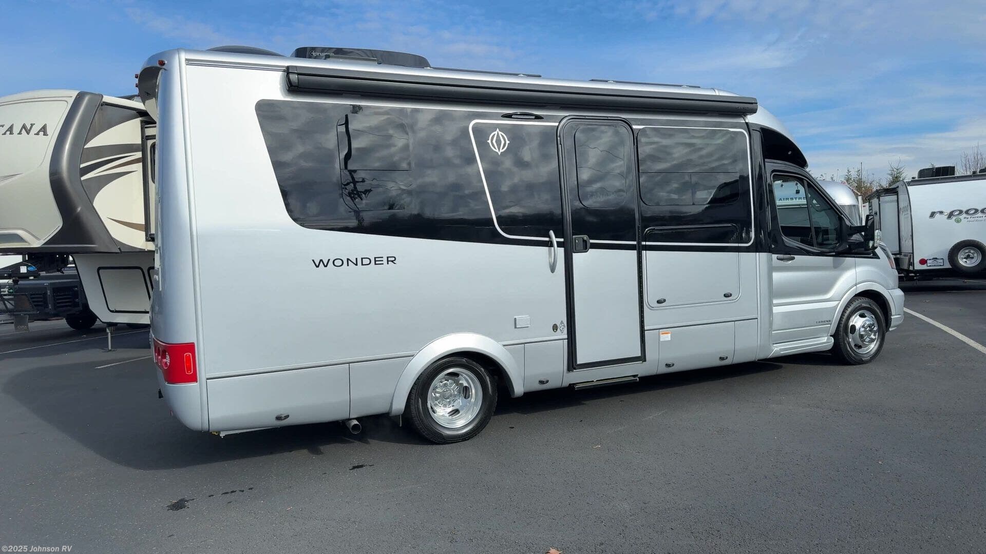New 2025 Leisure Travel Wonder W24MBL available in Sandy, Oregon
