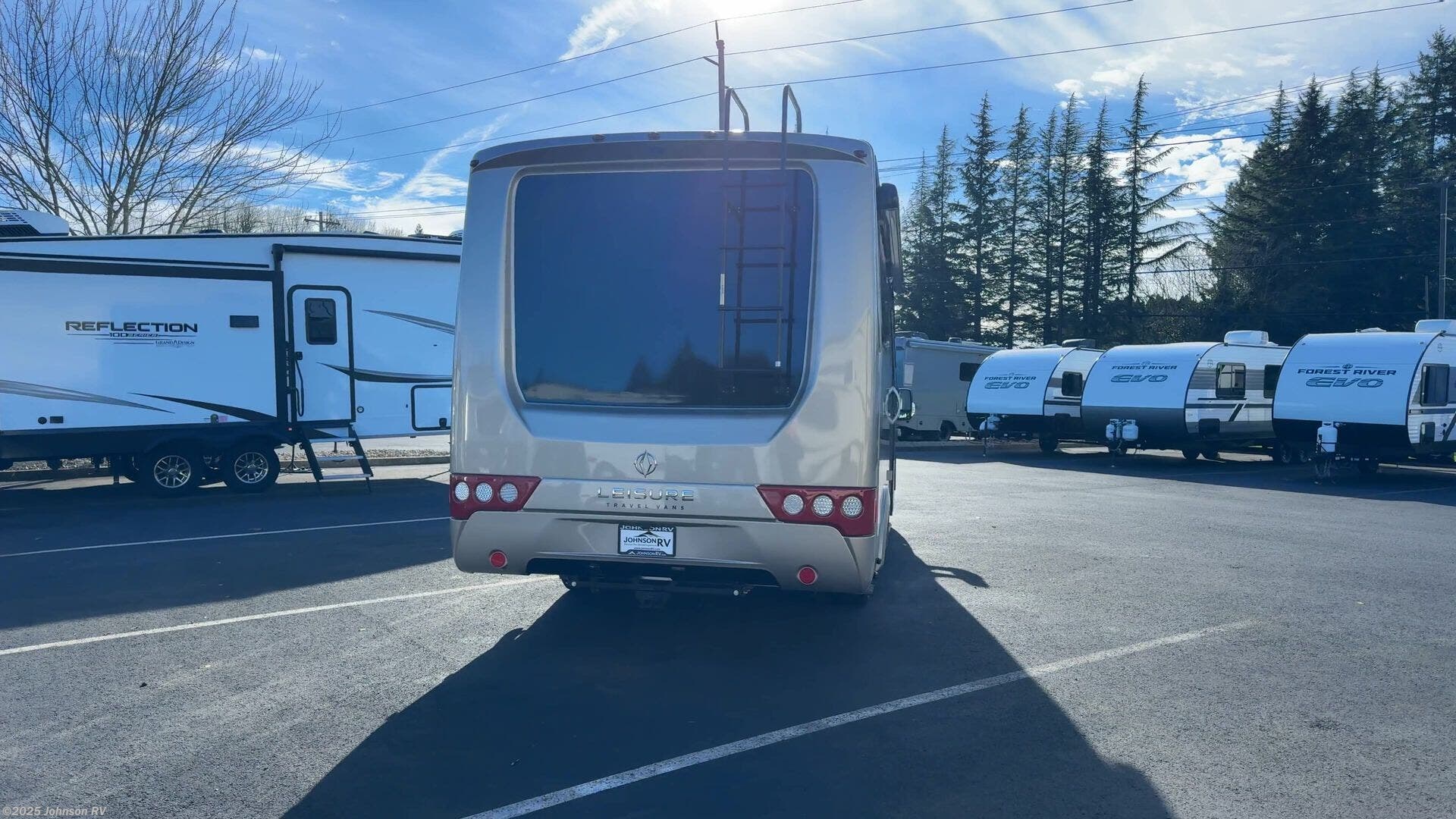 Contact us now about this 2025 Leisure Travel Wonder W24RTB! 2025 Wonder W24RTB by Leisure Travel from Johnson RV in Sandy, Oregon