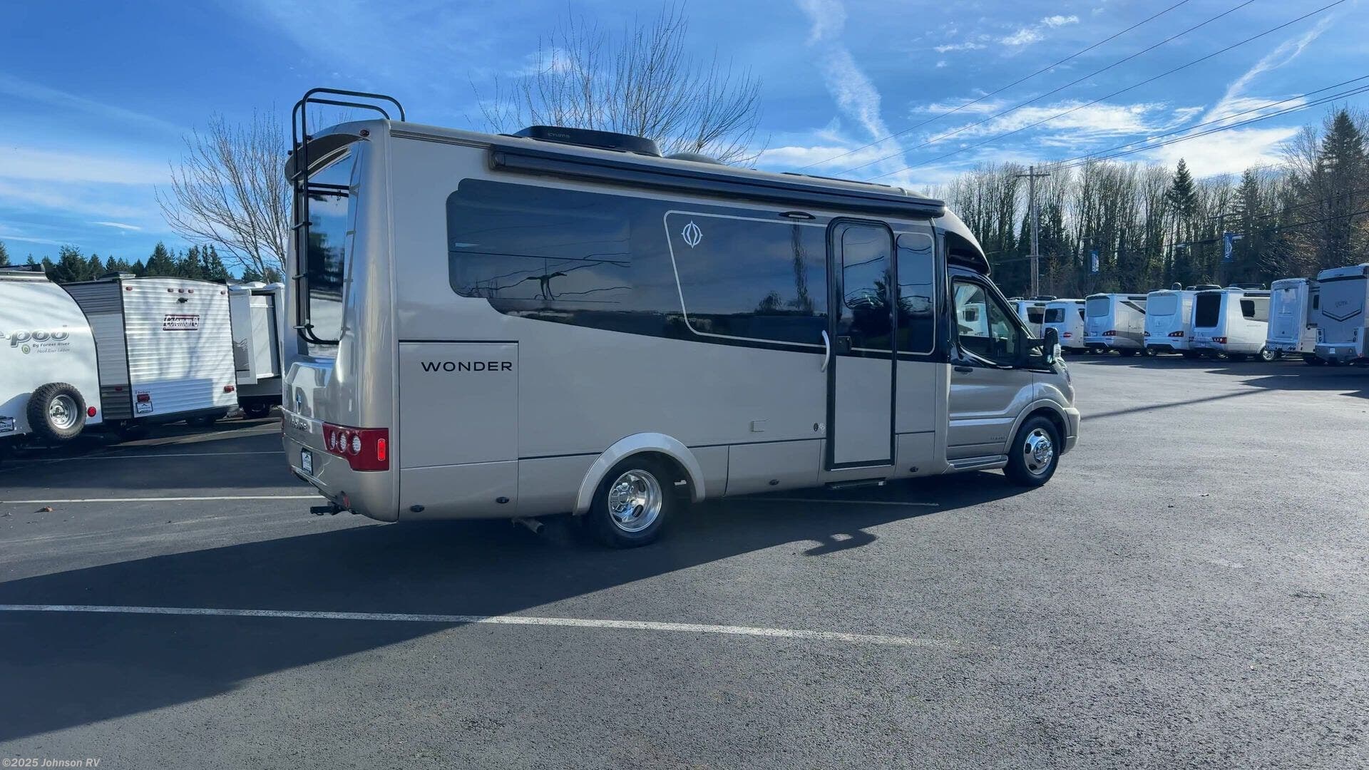 New 2025 Leisure Travel Wonder W24RTB available in Sandy, Oregon