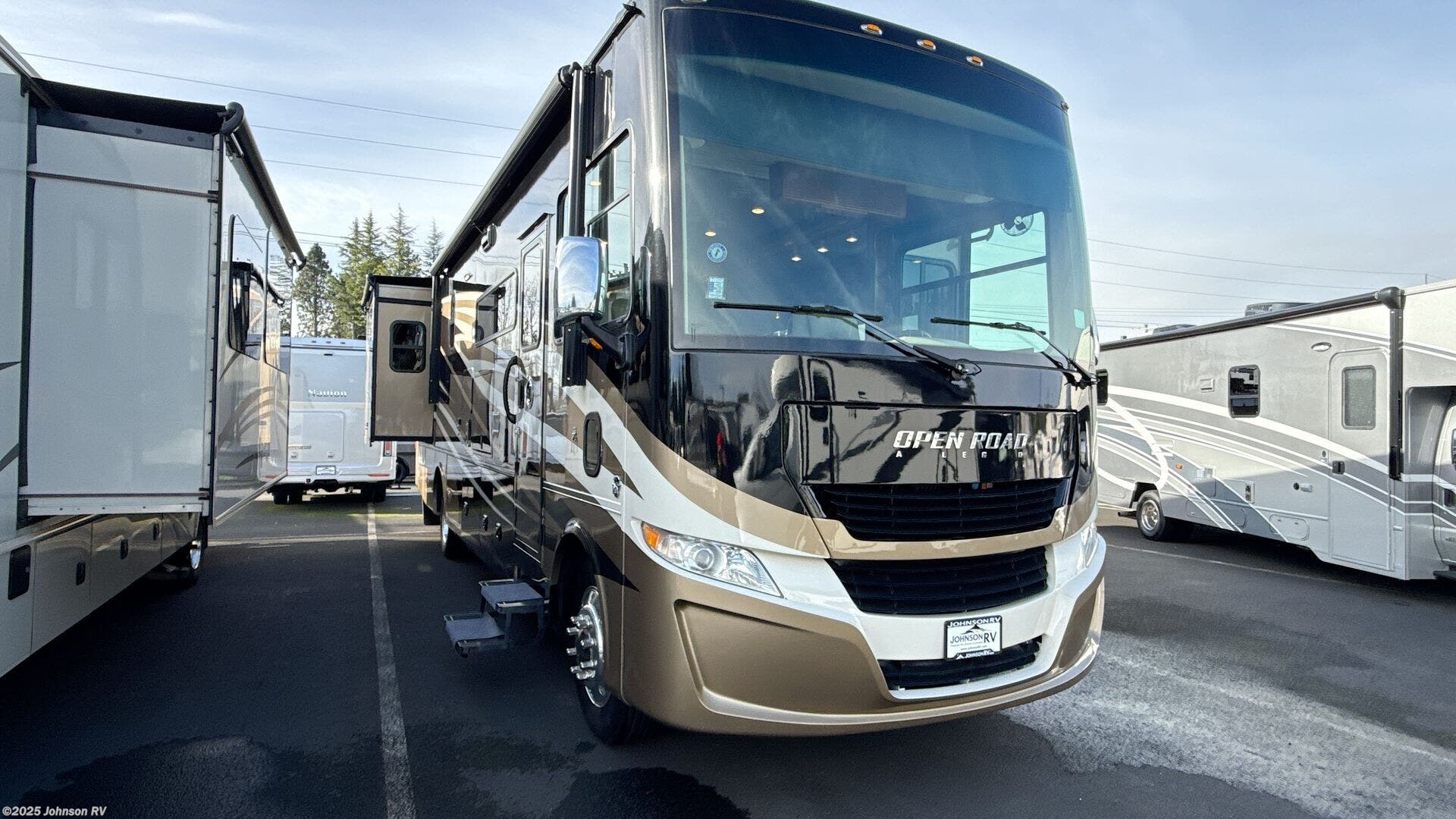 Contact us now about this 2019 Tiffin Open Road Allegro 32 SA! 2019 Open Road Allegro 32 SA by Tiffin from Johnson RV in Sandy, Oregon