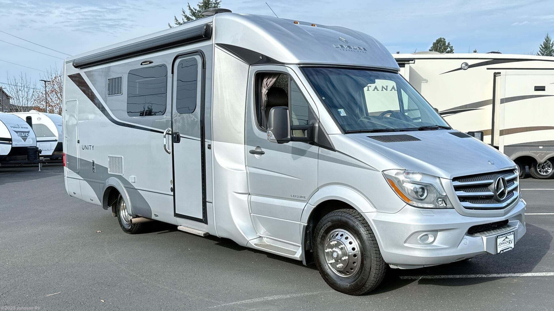 Email now about this 2016 Leisure Travel Unity U24MB! Used 2016 Leisure Travel Unity U24MB available in Sandy, Oregon