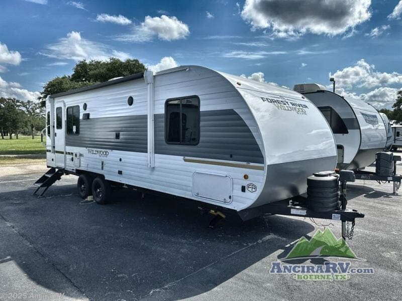 Email now about this 2025 Forest River Wildwood X-Lite 24RLXL! New 2025 Forest River Wildwood X-Lite 24RLXL available in Boerne, Texas